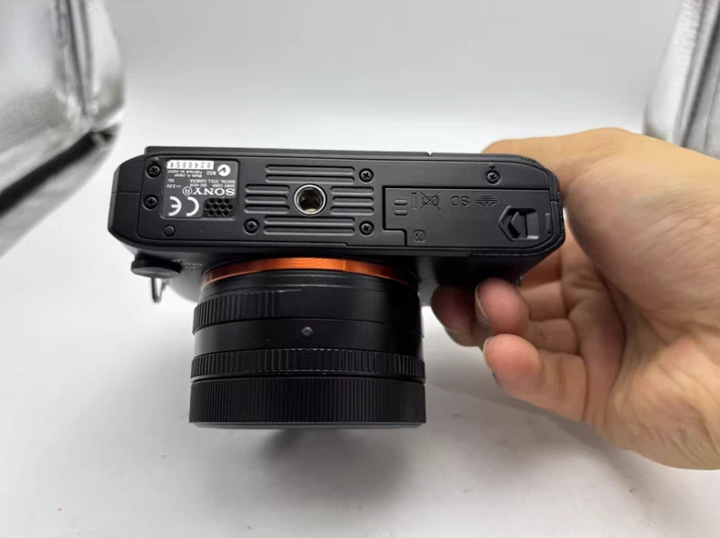 SONY Cyber-shot DSC-RX1R Compact Digital Camera SD Card - English - Image 4 of 4