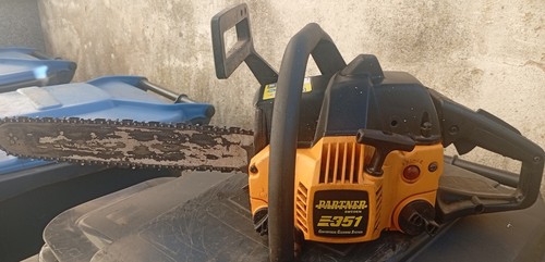 PARTNER 351 Motorsäge mit Schwert und Kette- Kettensäge - Ersatzteilspender
