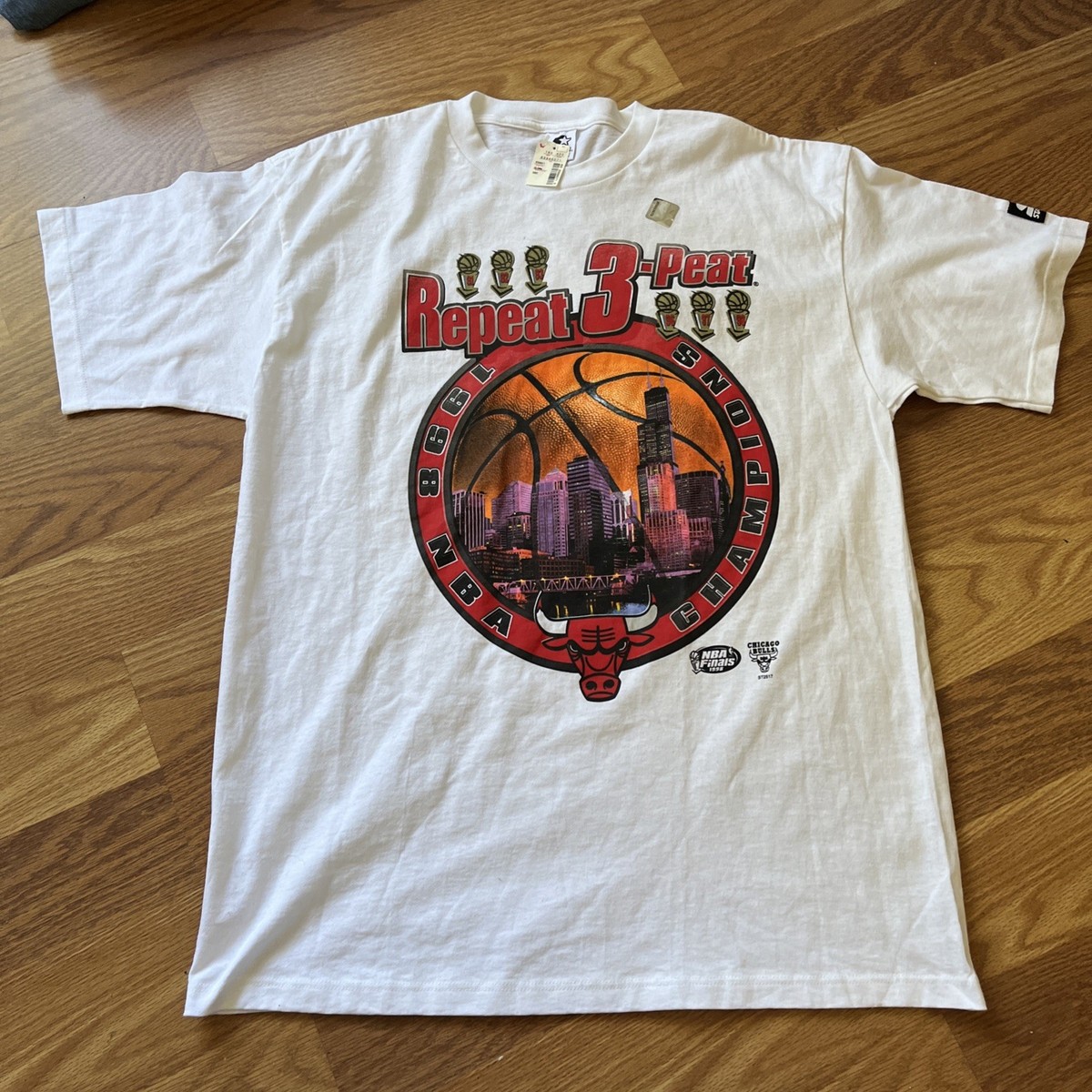 Vintage Chicago Bulls 1998 NBA Champions Repeat 3-Peat