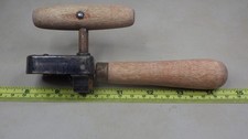 Antique Can Opener Wooden Handles Edlund Junior No 5 Burlington VT 1929