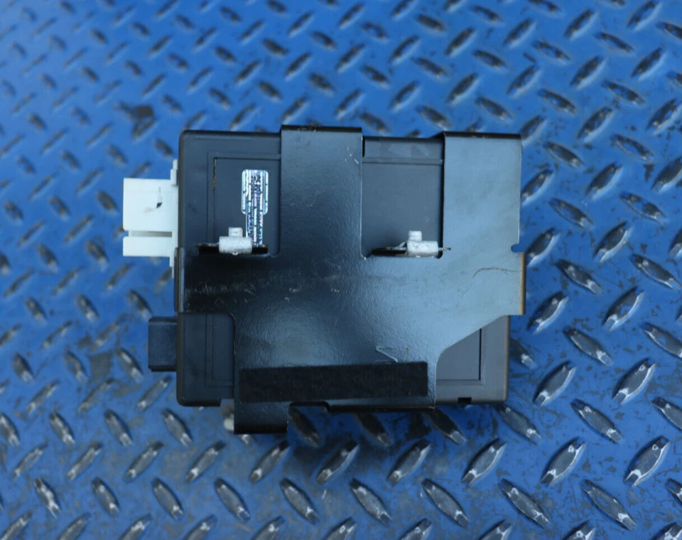 Модуль управления угоном бесключевого доступа для Chevrolet Corvette C4 1994-1996 годов выпуска 10261112 - Изображение 4 из 4