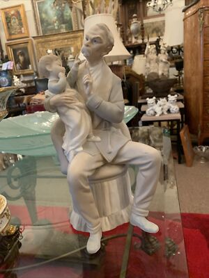 Lladro Figurine Of Grandfather And Grandson Before Bedtime Matte