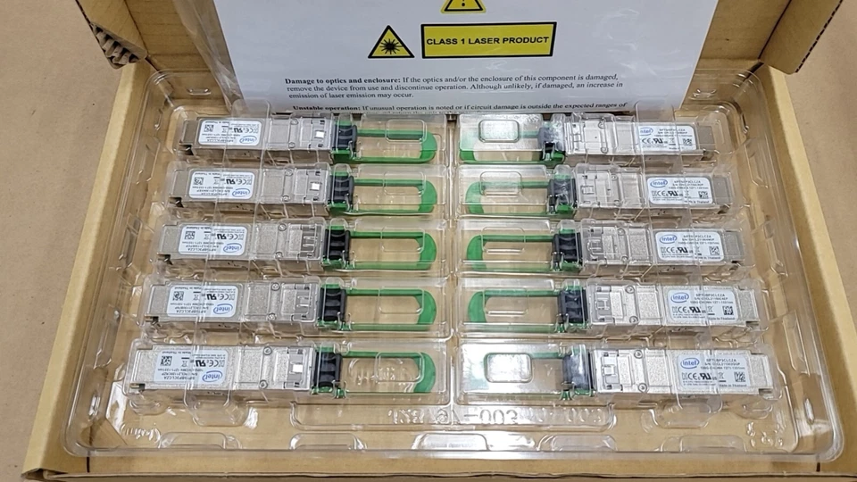 New Intel 100G CWDM4 QSFP28 Module  (SPTSBP3CLCZA) - Image 2 of 4