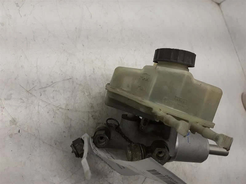 Brake Master Cylinder 02-06 DODGE SPRINTER 3500 05119354AA - Image 4 of 4