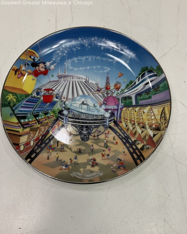 Tomorrowland" collector's plate from the Walt Disney World 25th Anniversary
