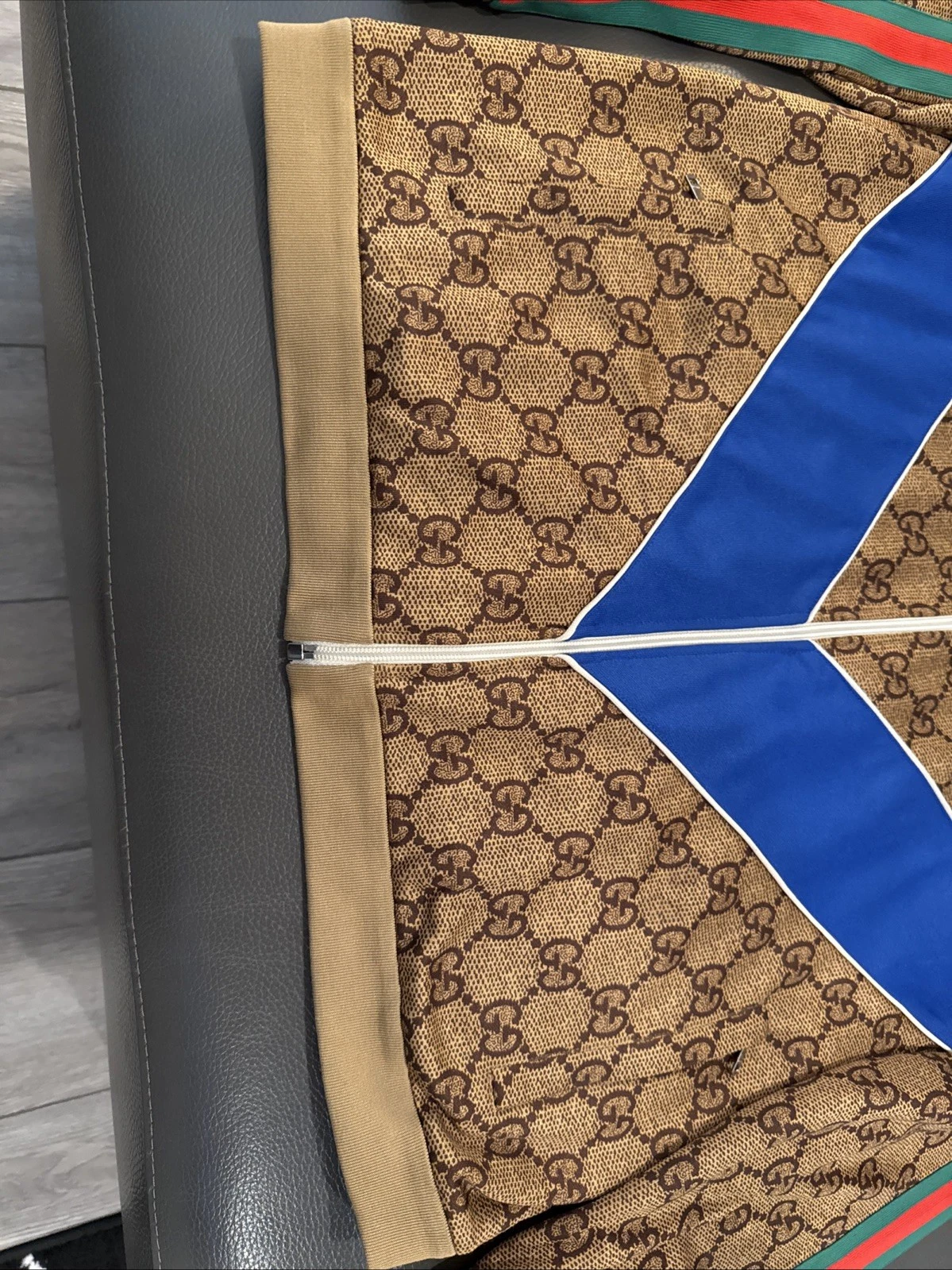 Giacca da pista in jersey tecnico Gucci. Taglia uomo grande. 100% autentico.