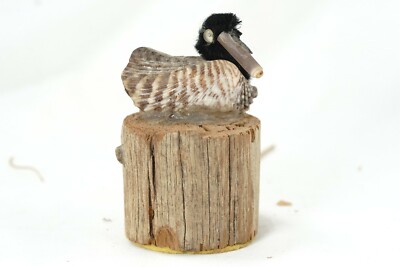 Seashell Loon Bird Effigy Figure Rustic Arts & Crafts Sea Life Bird Decoration