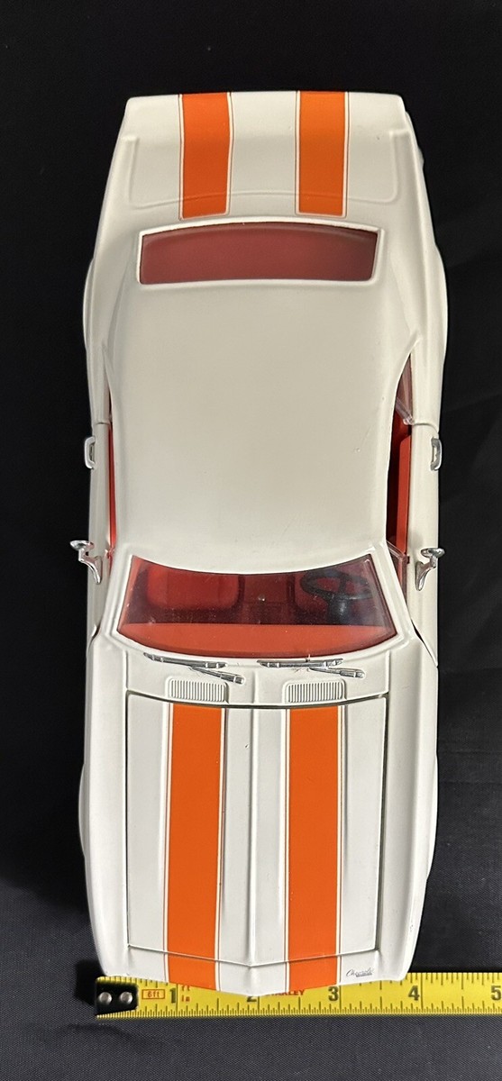 1967 Chevrolet Camaro Z-28 Muscle Car White W/ Orange Stripes 1:18