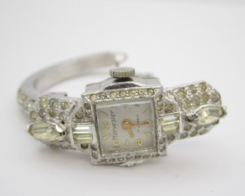 Vtg Harvester 17 Jewel Hand Wind Crystal Analog 17mm Watch (H302) "Issue"