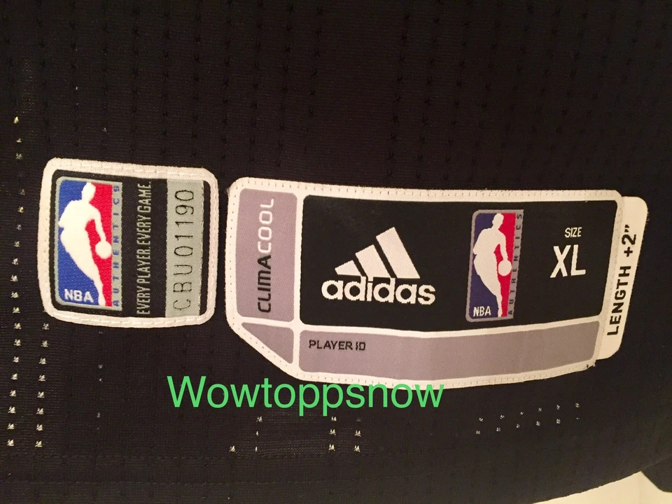 Camiseta deportiva autografiada de Derrick Rose usada/usada en casa negra de los Chicago Bulls certificado de autenticidad Foto 3 de 4