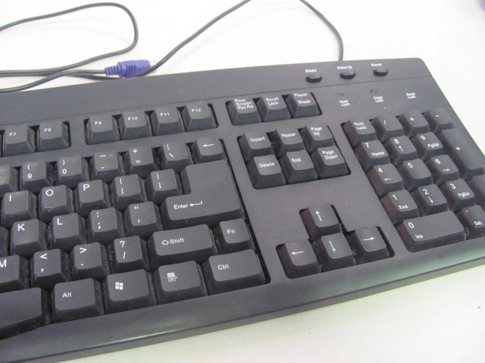 Vintage Unbranded PS/2 Keyboard Model KB-118 - Great Shape - Image 4 of 4