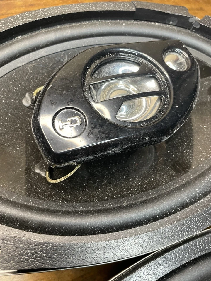 Altavoces de 3 vías Scosche 450 vatios 6 X 9 HD6903 Foto 3 de 4