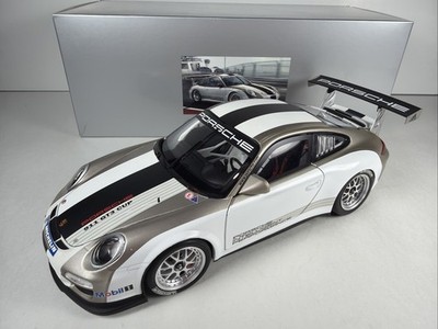 1/18 Minichamps Porsche 911 GT3 Cup Dealers Intelligent Performance WAP0210103OP