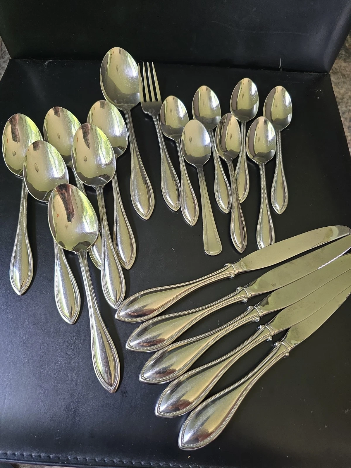 20 pcs Oneida Stainless Arbor American Harmony Spoons Forks Knives Serving Spn