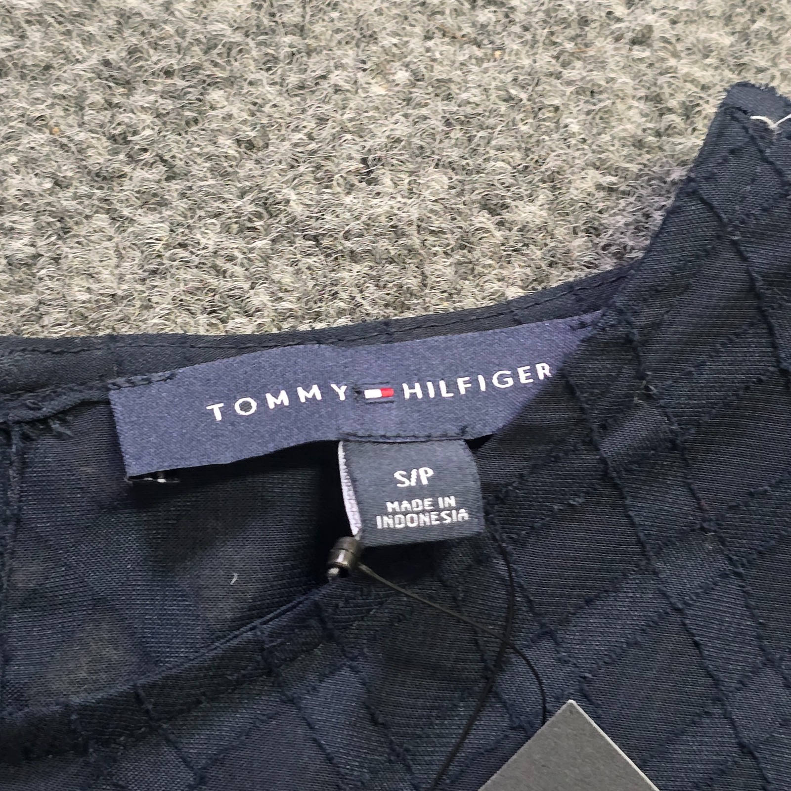 Tommy Hilfiger Top Women Size Small Blue Sheer Plaid Lined Tiered Casual Flowy thumbnail 4