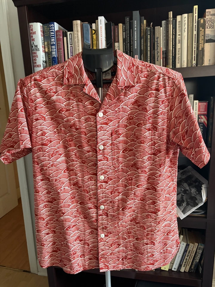 Camisa Aloha Hawaiana de Tela Freenote - Ondas Rojas - Mediana - Excelente $320 Foto 2 de 4