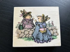 Holly Pond Hill Neighborly Chat Wood Rubber Stamp K-13029 Susan Wheeler Uptown