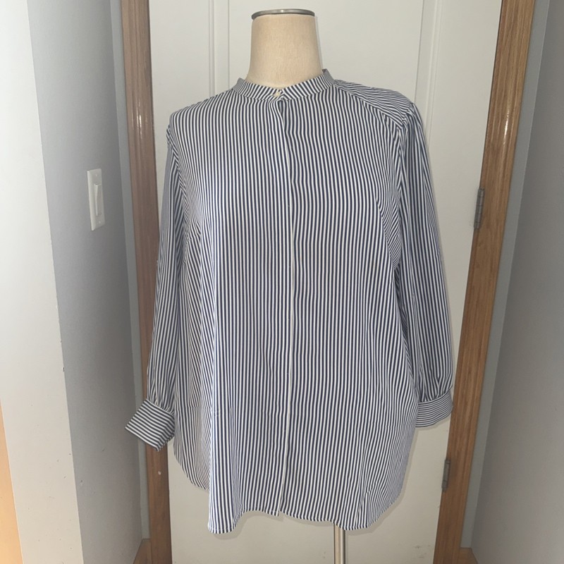 Loft Plus-Blue/White Stripe Blouse W/covered Buttons-Business/Casual-SZ 24