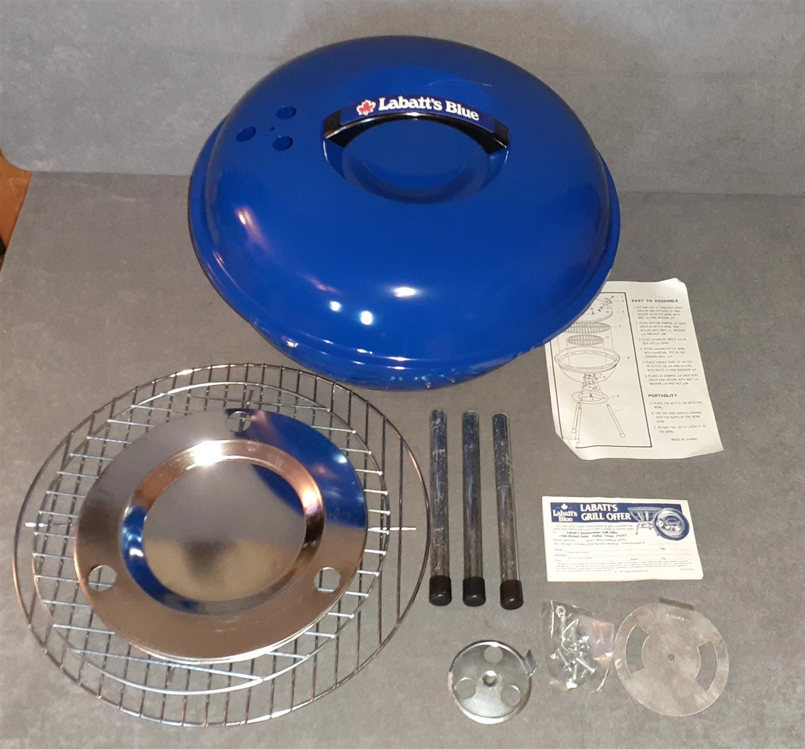 Labatt's Blue Portable Charcoal Grill 1991 [NEW & UNUSED]
