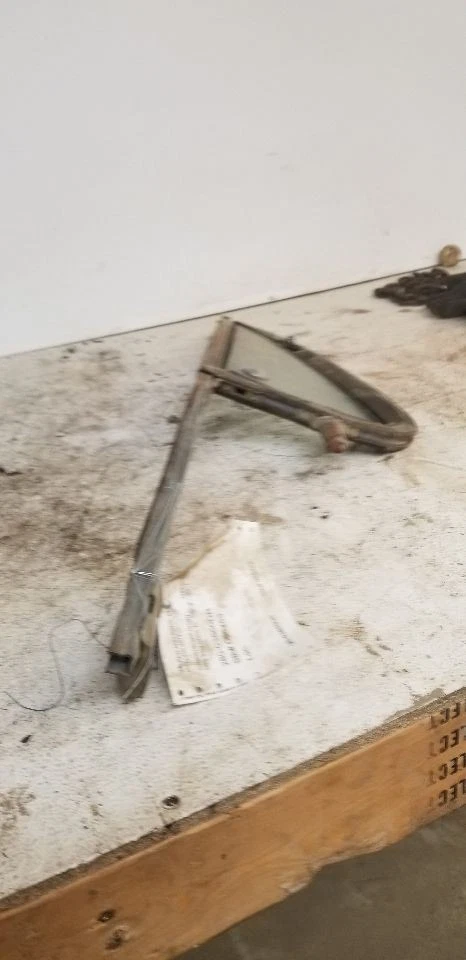 Passenger Front Door Vent Glass Fits 85-91 BLAZER/JIMMY (full size) 399872 - Image 2 of 2