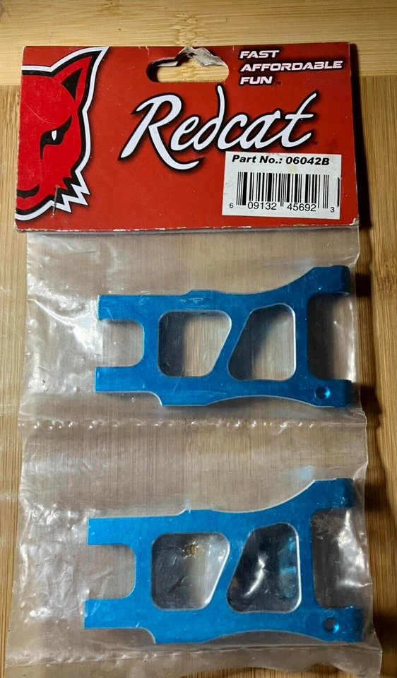 06042B Redcat Aluminum Rear Lower Arm Tornado S30 - Image 2 of 4