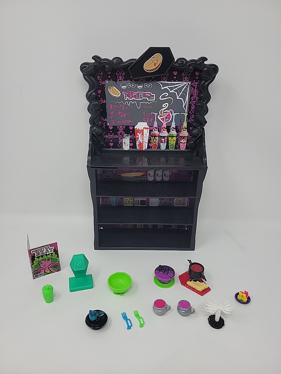 Monster High - Coffin Bean Cafe Shop Accessories - Clawdeen Wolf - Mattel 2011