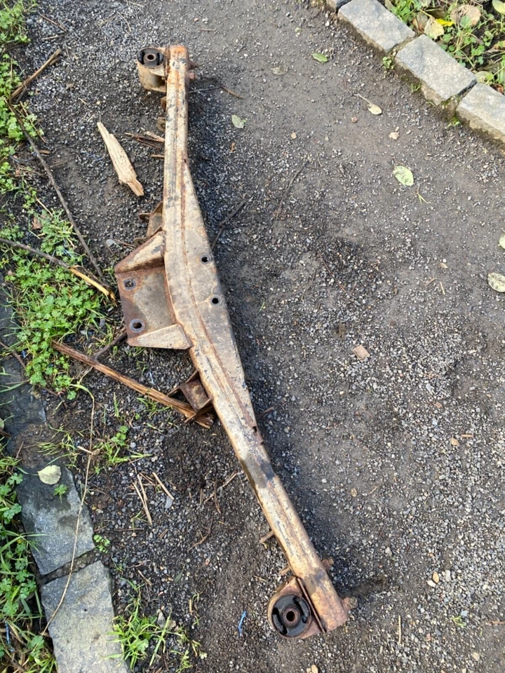 BMW 2002 longo diferencial subquadro crossmember eixo traseiro transportador e10 2002ti - Imagem 2 de 4