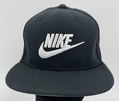 Nike PRO DRI-FIT Black/White Adjustable Classic Snapback Hat