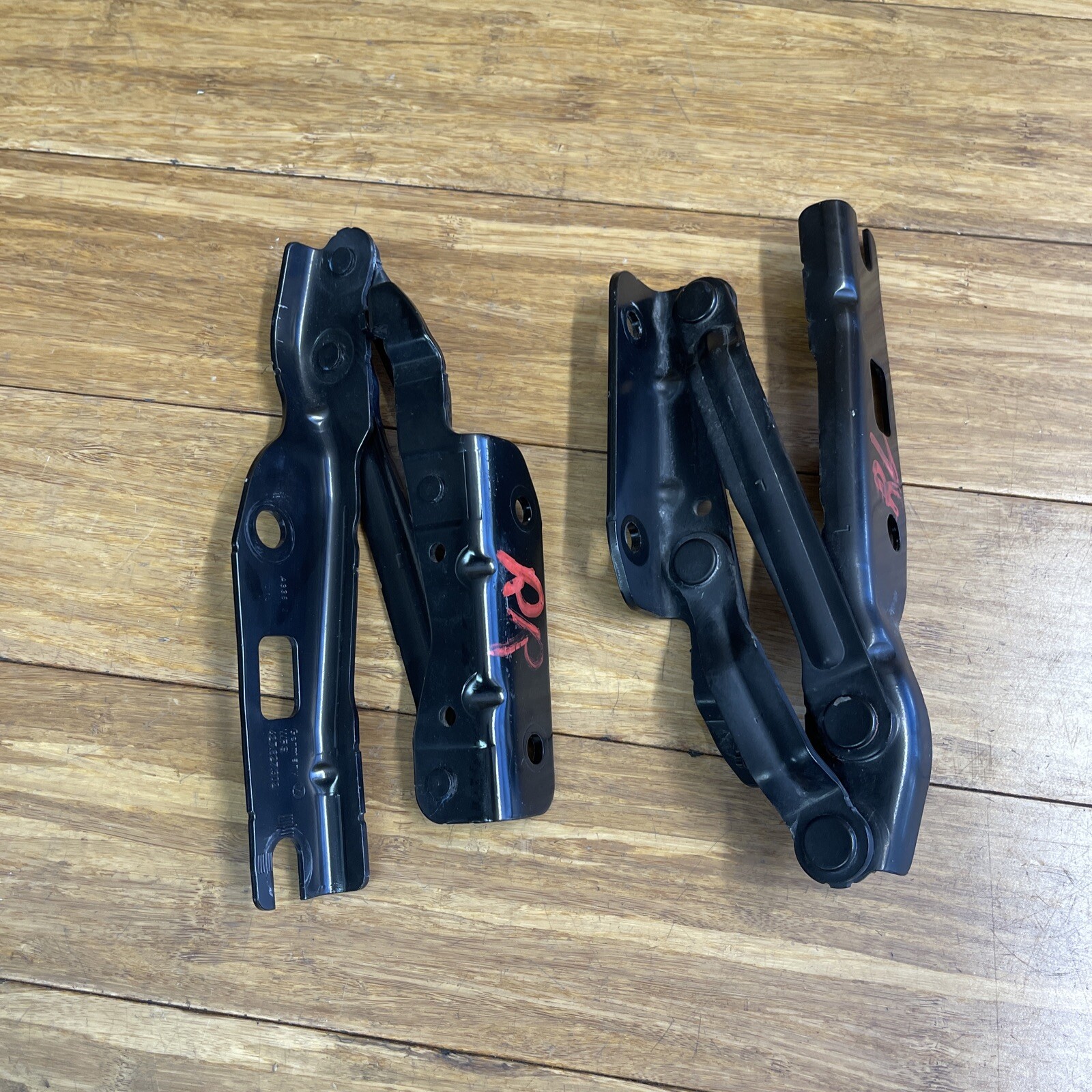 Audi R8 2011-2015 REAR+RIGHT Hood hinge