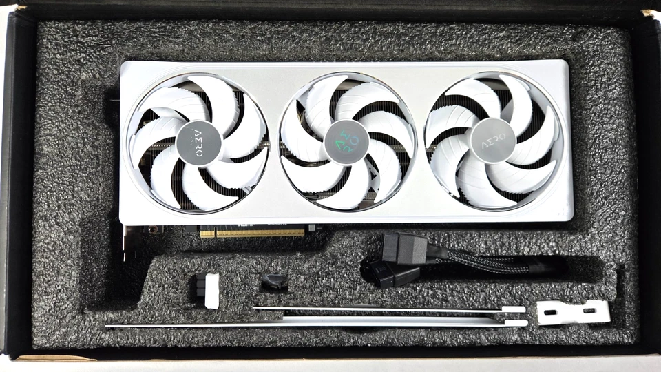 GIGABYTE - NVIDIA GeForce RTX 5070 AERO OC 12G GDDR7 PCI Express 5.0 - Image 3 of 4