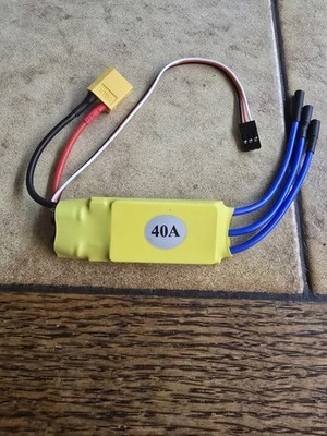 Brushless Regler 40A mit XT 60 Anschluß 