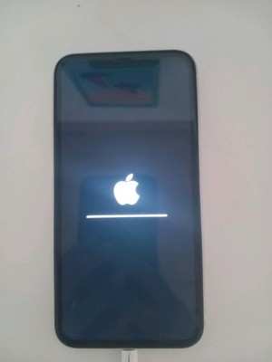Apple iPhone 11,  128GB ohne Simlock, Außenkameraschaden
