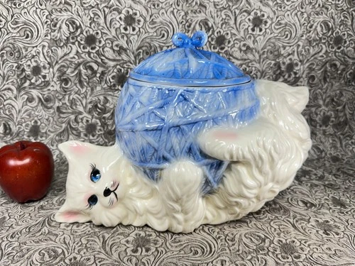 Mid Century Persian Cat & Knitting Ball Ceramic Cookie Jar MCM McCoy Pottery