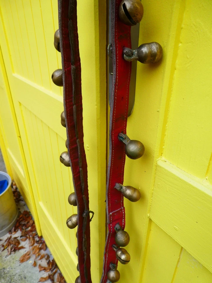 Ancien Collier de cheval 24 grelots d'attelage  Provenance Tibet oriental - Photo 3/4