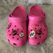 Crocs Classic Clogs Slip On Shoes Magenta Hot Pink Womens 9 Men’s 7 Charms