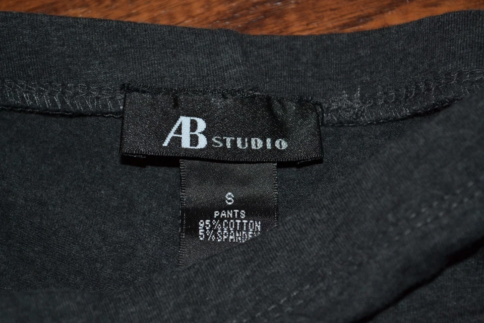 H9- AB Studio Gray Leggings Size Small - Image 3 of 4