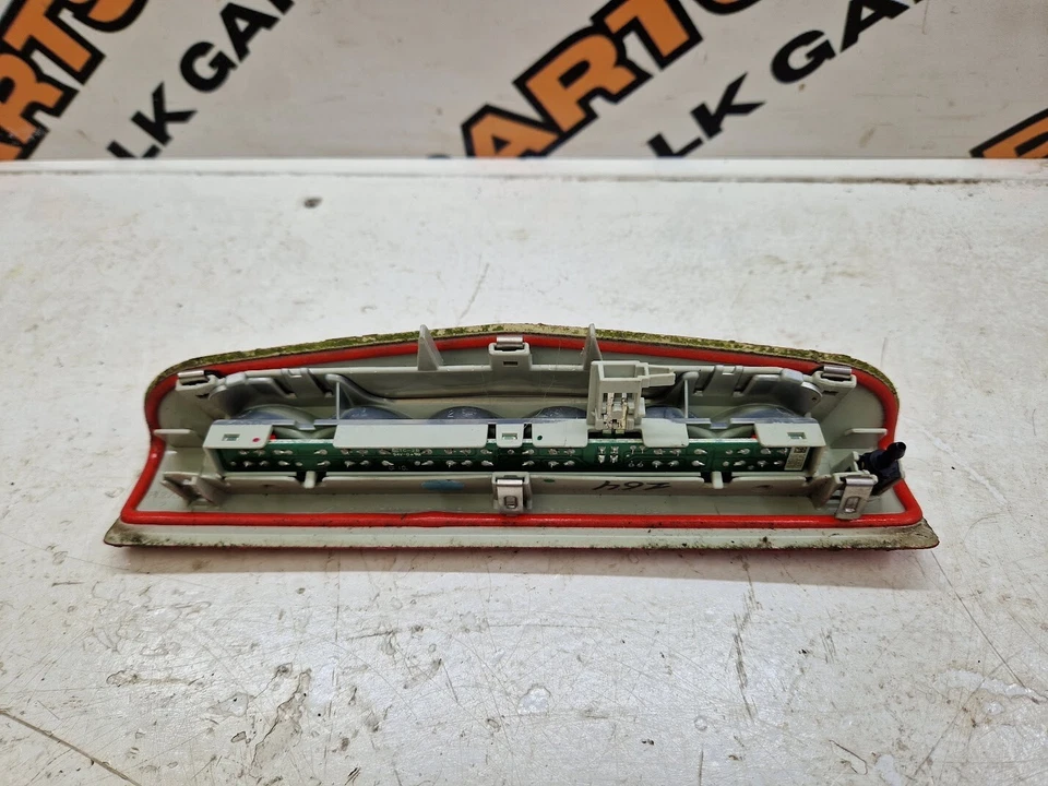 Luz de freno trasera Vauxhall Meriva 2010 1,4 gasolina 21617003 - Imagen 3 de 4
