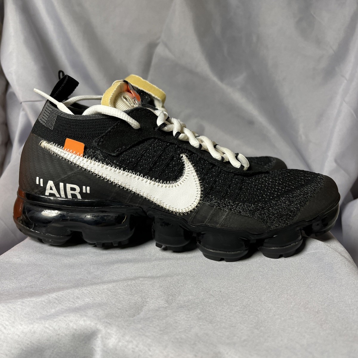 Off White x Nike Air VaporMax The Ten - Size 6 - AA3831 001