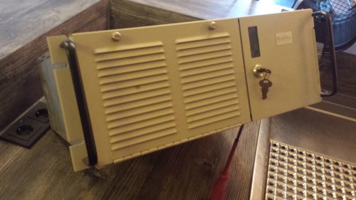 Retro 19" Server PC Gehäuse 4HE für AT Mainboards mit AT Netzteil