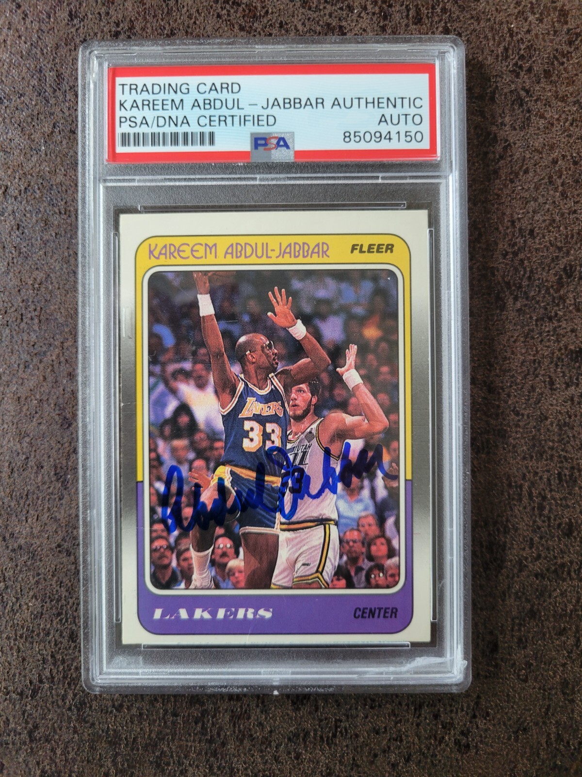 1988-89 Fleer Kareem Abdul-Jabbar #64 - PSA/DNA Autographed - Los Angeles Lakers