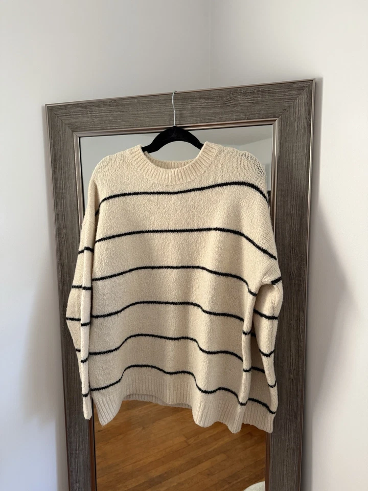 Sweater Lush Ivory with Black Stripes Oversized Size M - Image 2 of 4