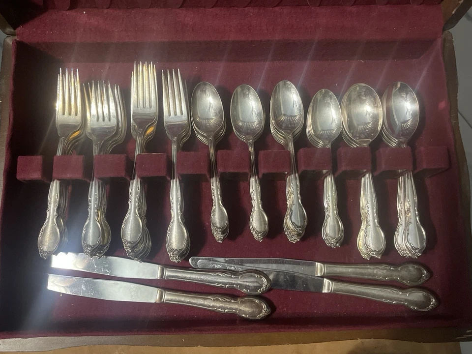 Vintage 1847 Roger Bros Silverware Set 91 Pieces Original Box - Image 3 of 4