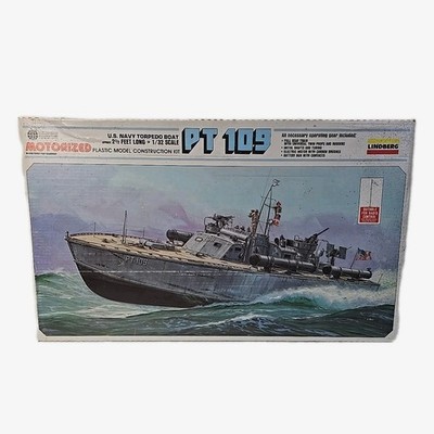 Vintage 1978 Lindberg PT-109 Motorized 1/32 Scale Model Kit #812  29.5'' Long