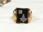 ...Vintage Men's 10K Gold, Diamond, Masonic Compass Ring, Size 9.75... — photo 1