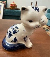 Deft Delft Handpainted Blue White Floral Kitty Kitten Cat Holland Figurine 5" T