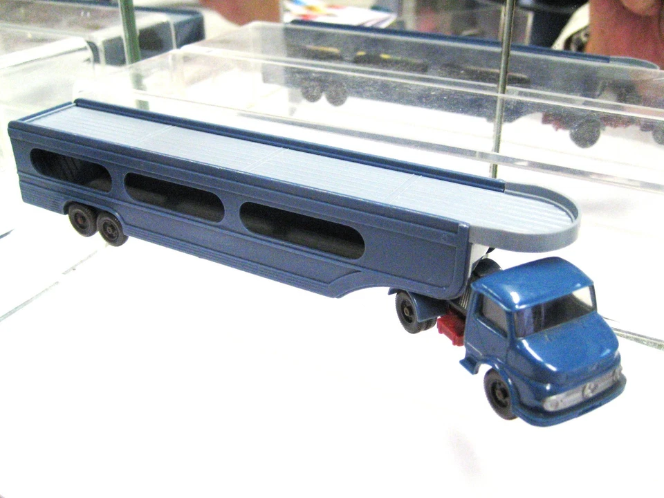 WIKING - ALTER MERCEDES MB 1413 PKW - TRANSPORTER - MATTGRAUBLAU / AZURBLAU