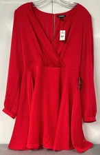 Women’s Red Express Surplice Fit and Flare Dress Mini Dress Size M NWT