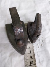 Collection Art populaire 2 Anciens petits fers à repasser