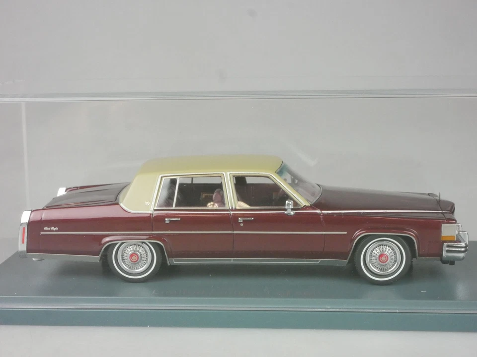 NEO American Excellence 1/43 Cadillac Fleetwood Brougham 43558 Box 132257 - Bild 4 von 4
