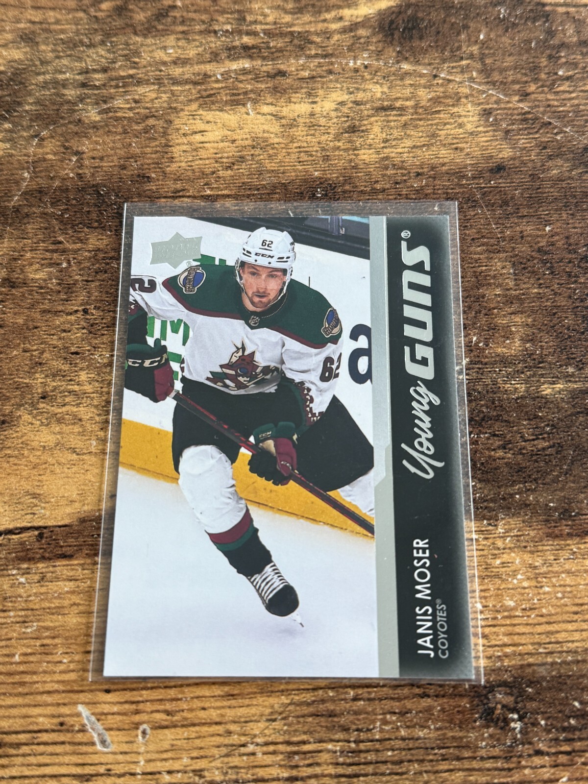 2021-22 Upper Deck Extended Series Young Guns Janis Moser YG #712